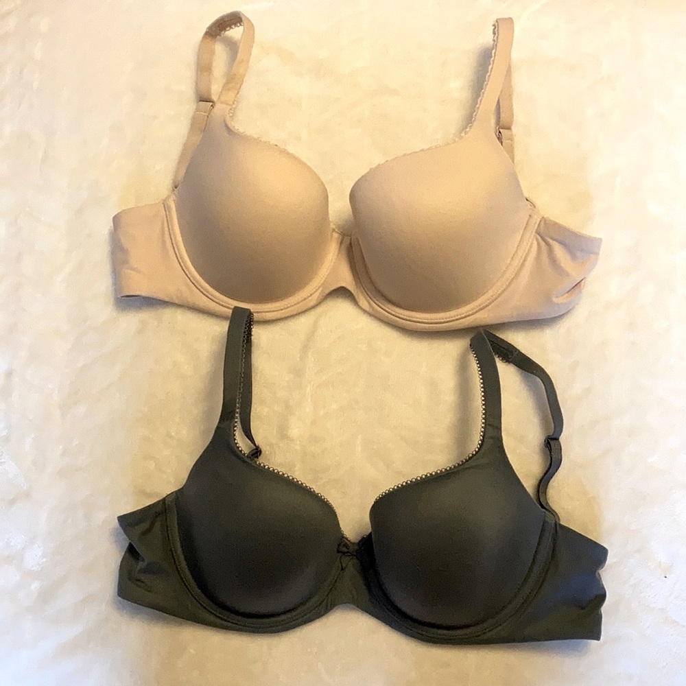 Bundle of Two Body by Victoria Demi Bras 32DD